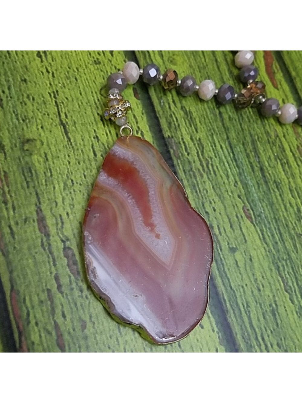 Stunning geode orange and white Agate necklace - Picture 3 of 7